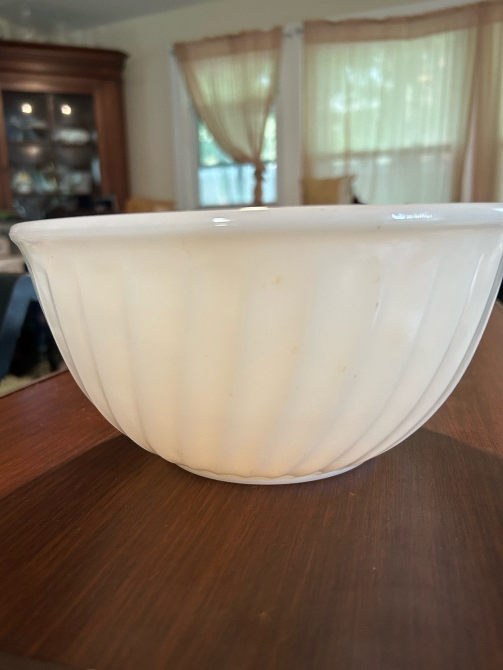 Vintage fire king White milk, glass swirl pattern Mixing Bowl, 9”x4.5”. No chips